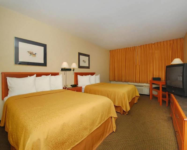 Quality Inn Hermitage Exteriör bild
